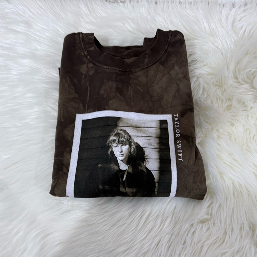 Your Ivy Grows Crewneck - Picture 2 of 2